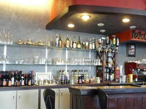 Hotel Le Hussard アランソン エクステリア 写真