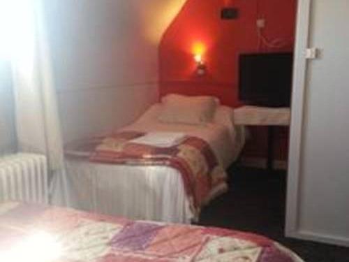Hotel Le Hussard アランソン 部屋 写真