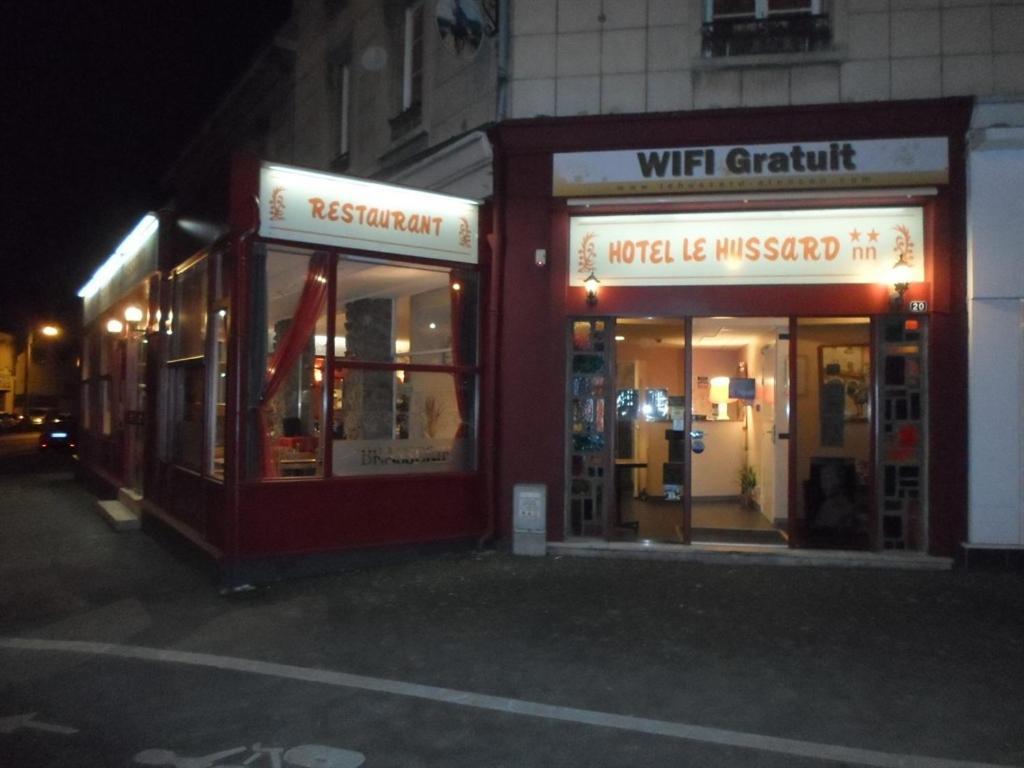 Hotel Le Hussard アランソン エクステリア 写真